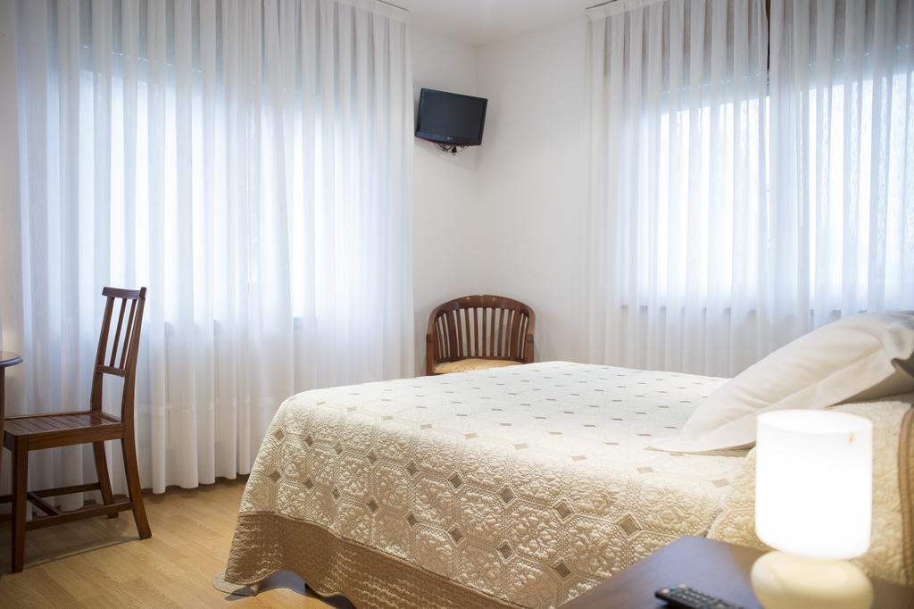 Hotel Quintana 23 Suances Zimmer foto