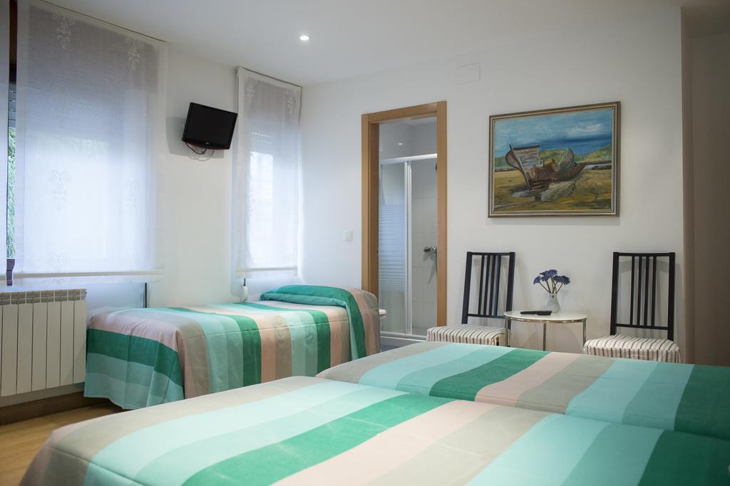 Hotel Quintana 23 Suances Zimmer foto