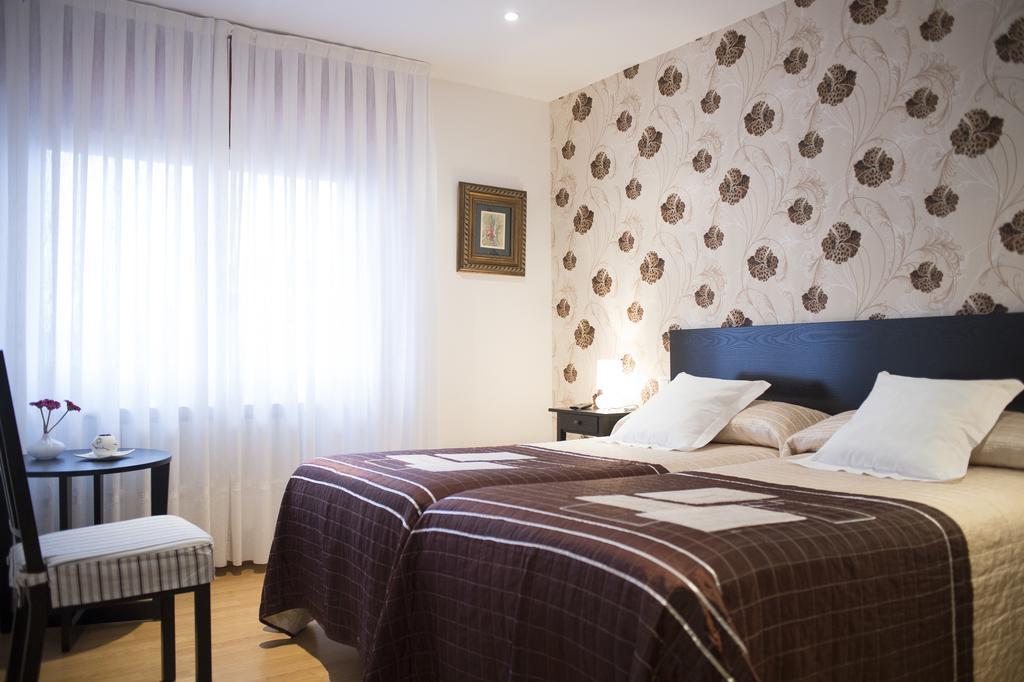 Hotel Quintana 23 Suances Zimmer foto